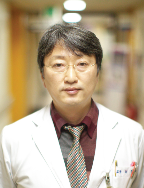 최진봉 교수.jpg