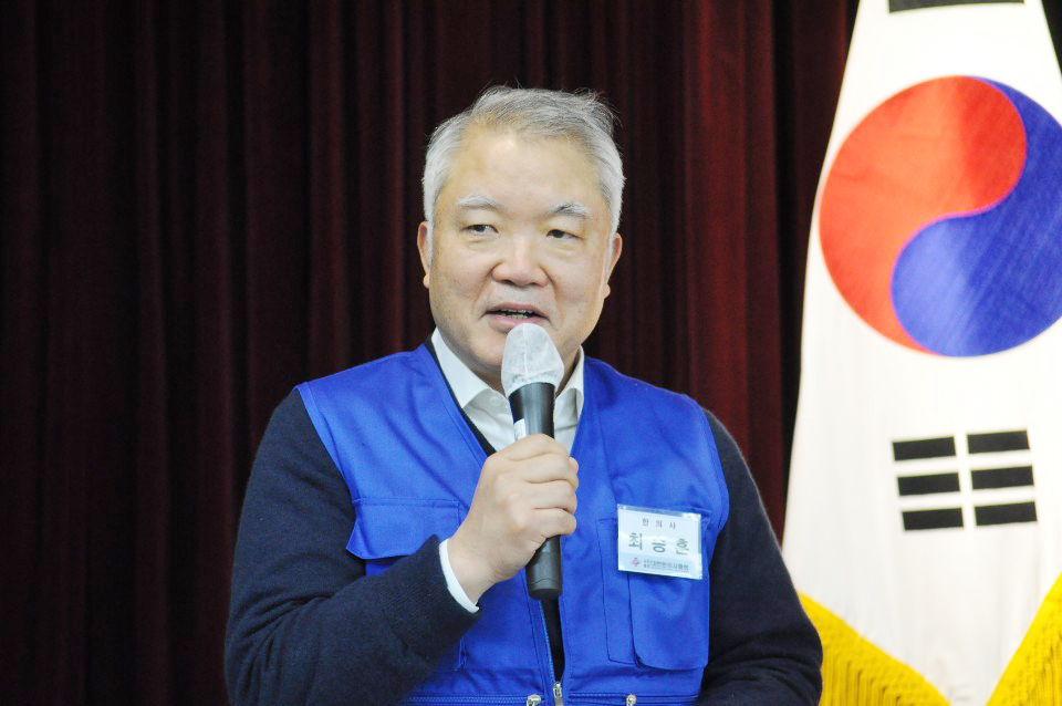 최승훈 교수님.jpg