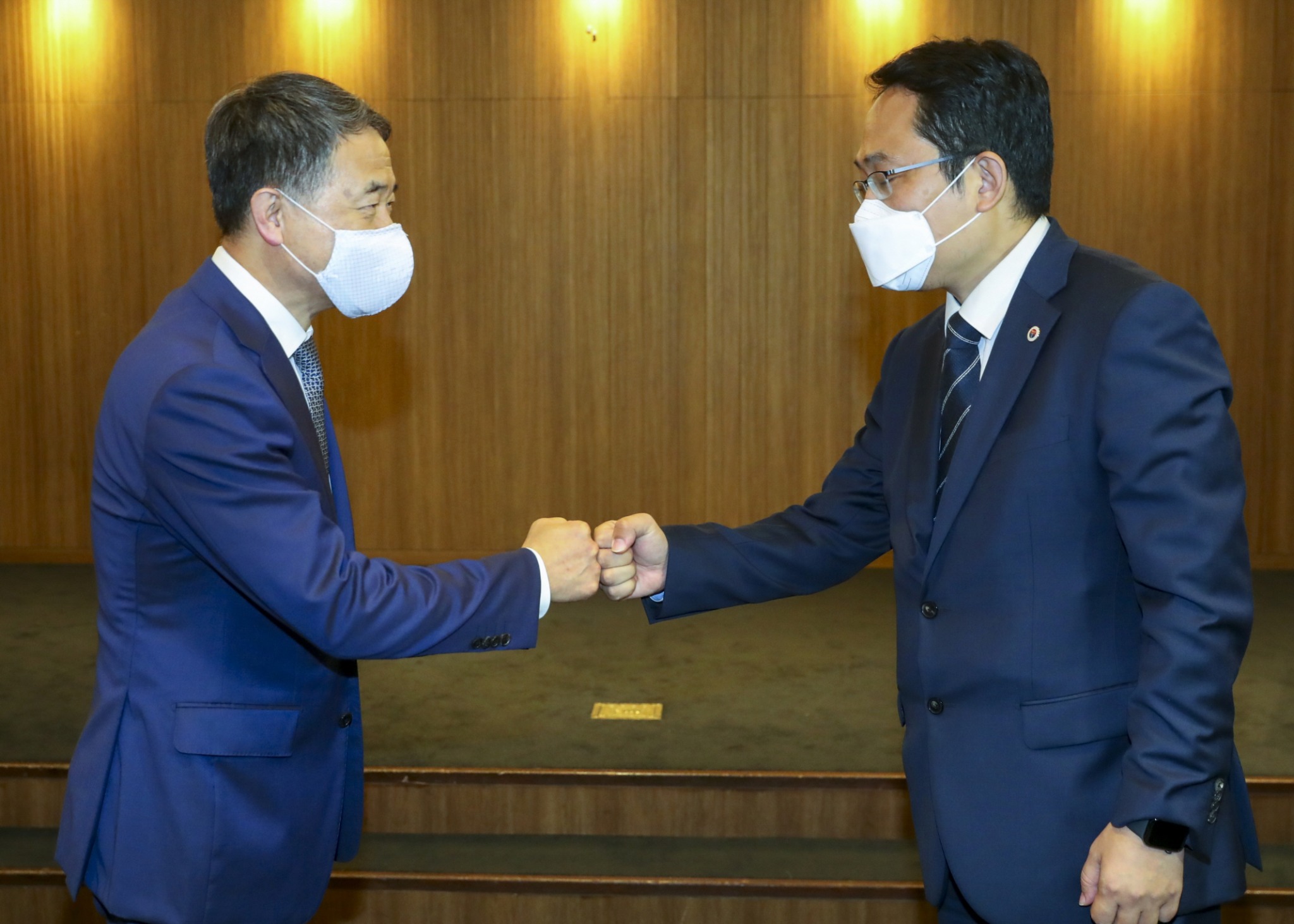 의정 간담회.jpg