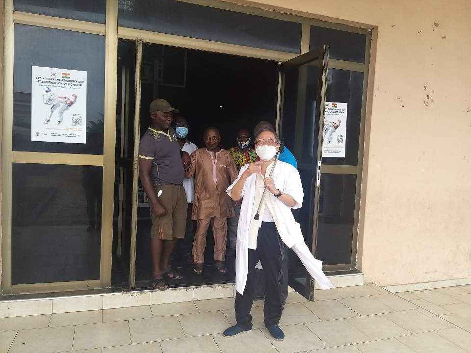 강우영 원장.jpg