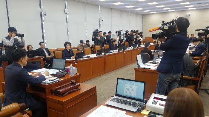 법안소위.jpg