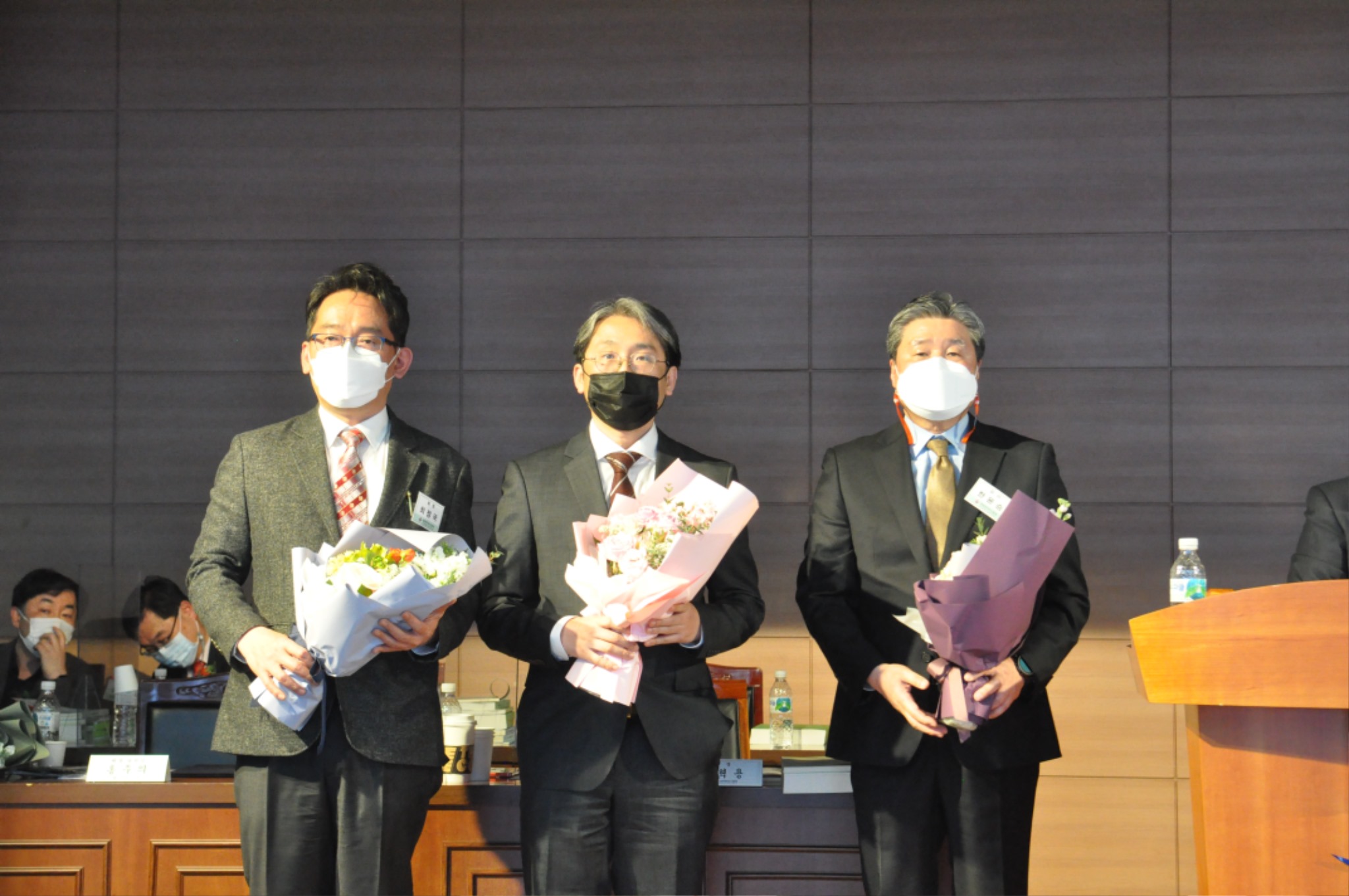 최정국 이연희 한윤승 감사(왼쪽부터).JPG