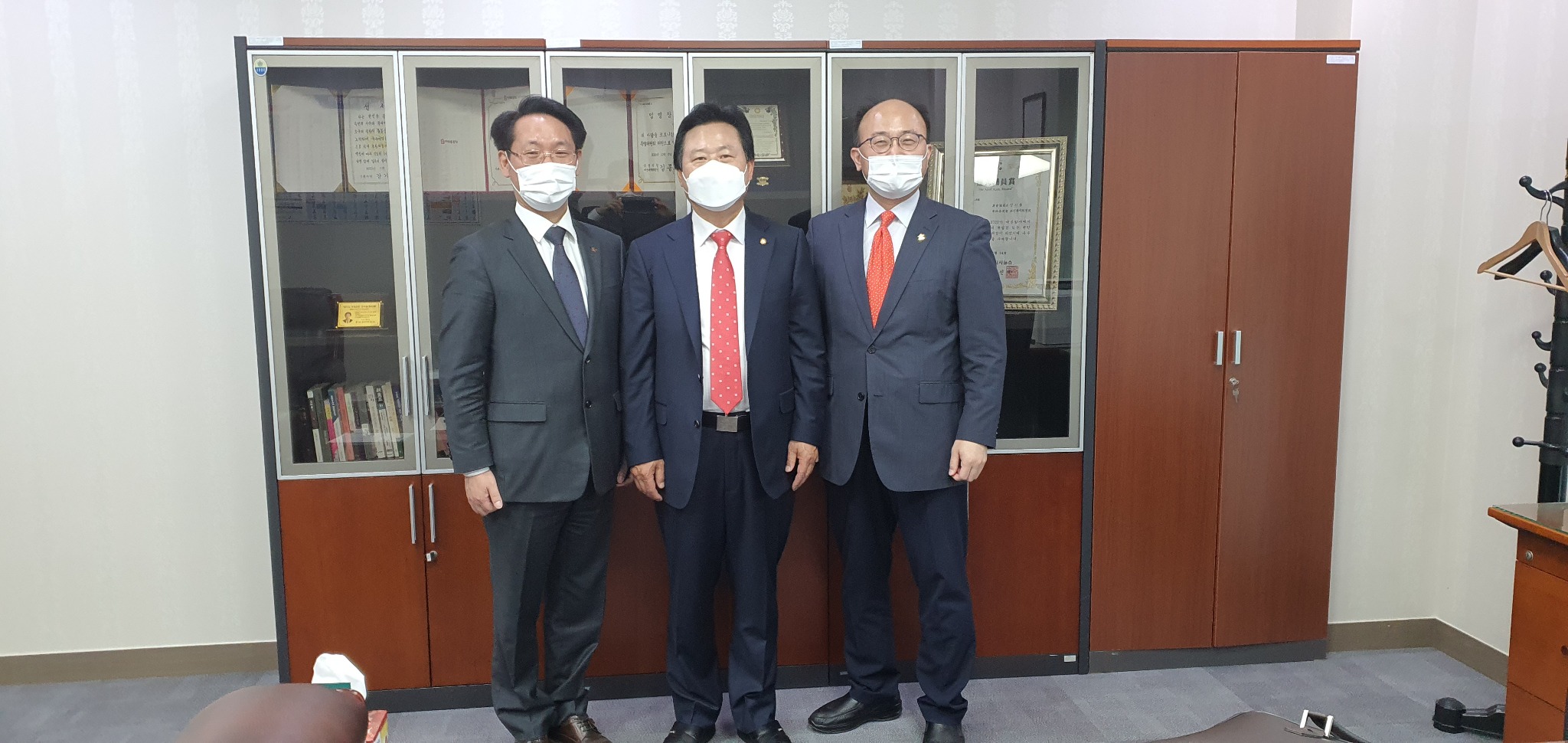 0420 강기윤 의원 면담.jpg