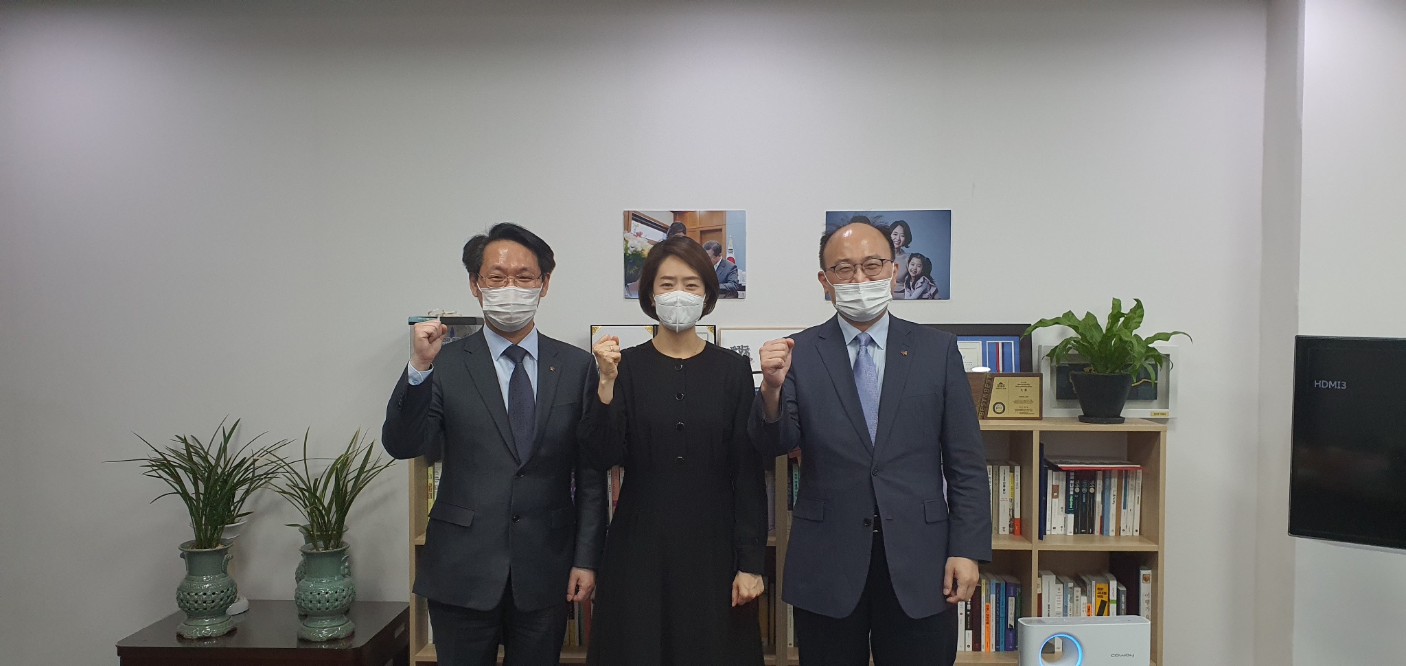 고민정 의원 (3).jpg