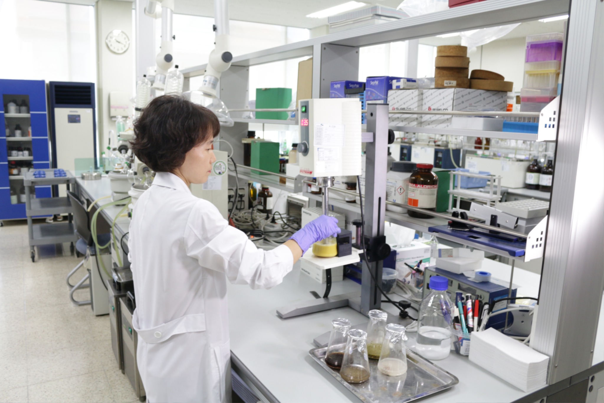 품질인증센터 연구 이미지.JPG