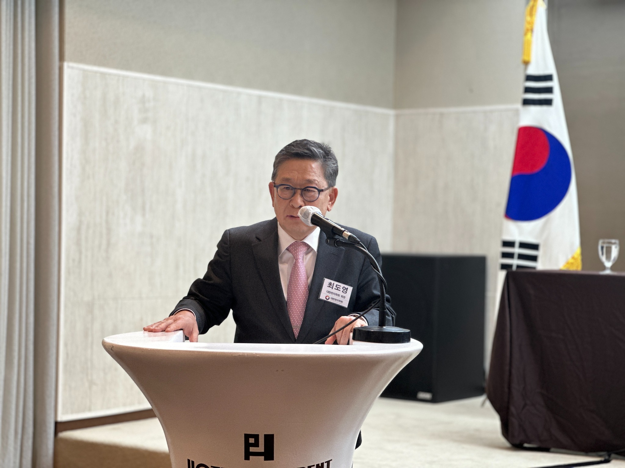 최도영 회장.jpg