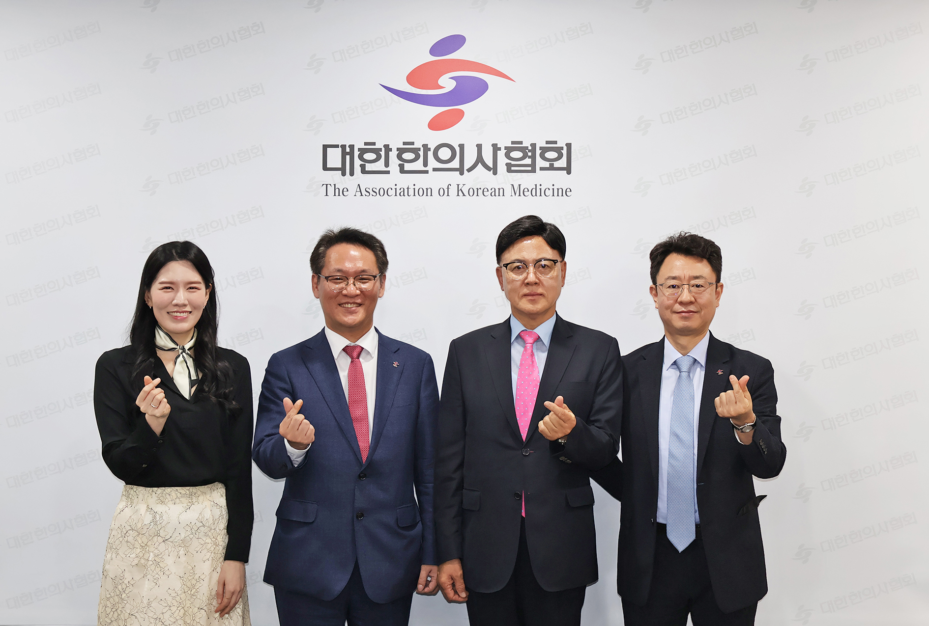 이명수 간담회4.jpg