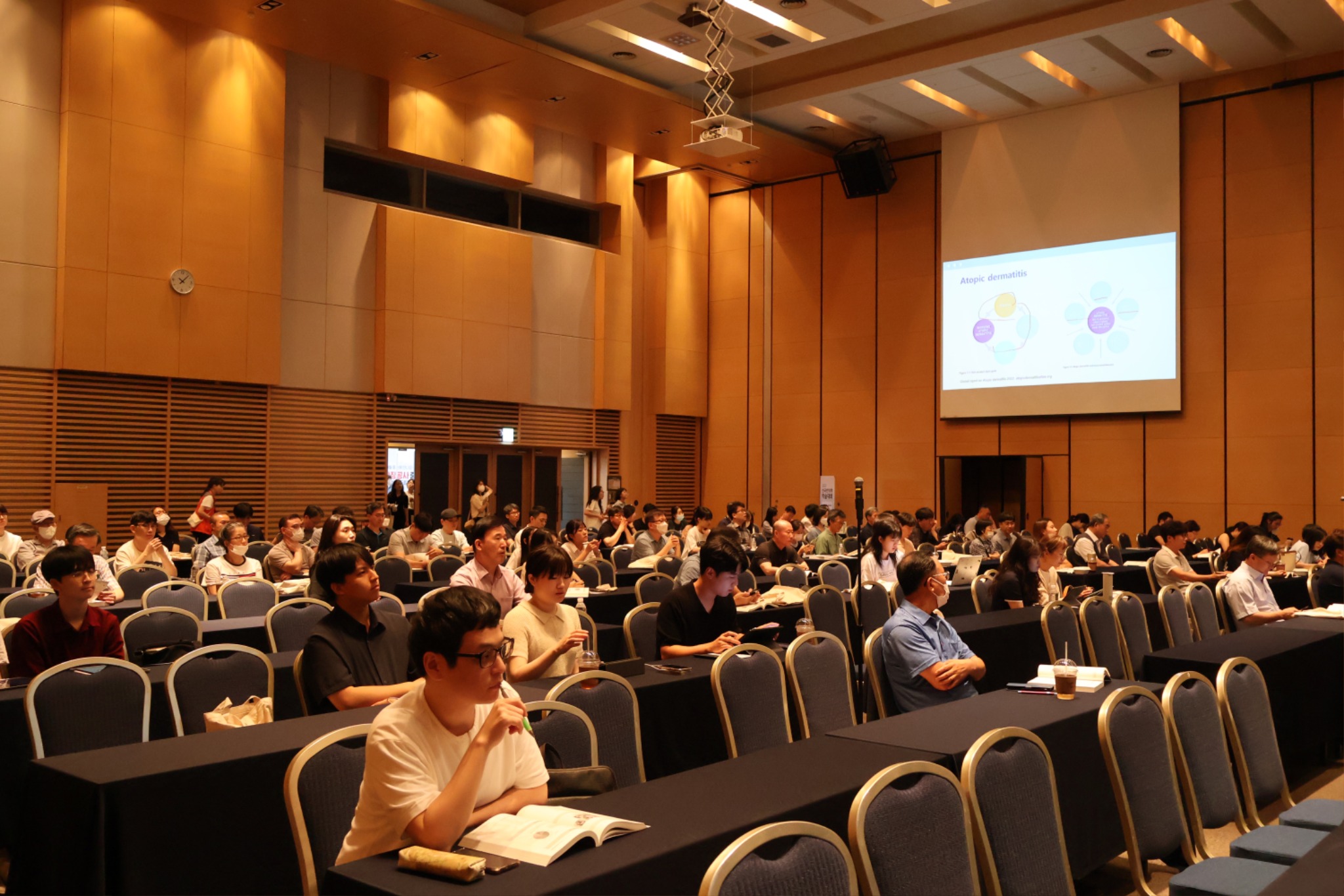 상지대 학생 수기 학생들 사진.jpg