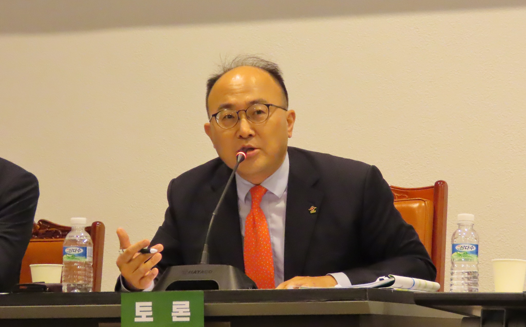 황만기 부회장님.jpg