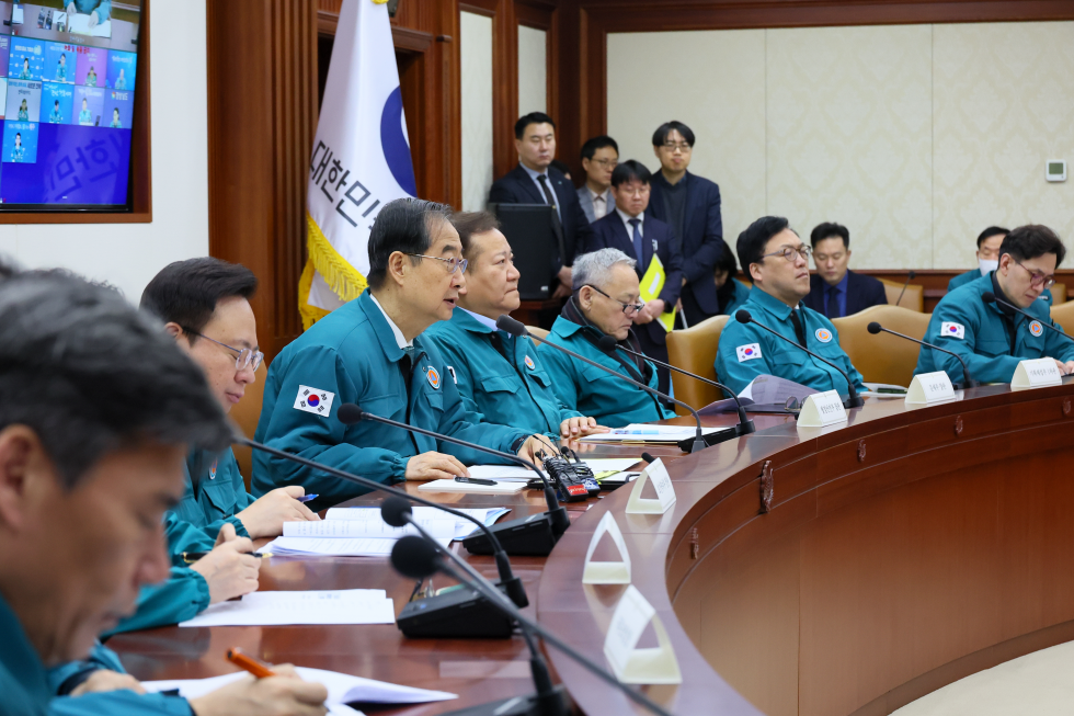 240223_한덕수_총리_의사집단행동_중앙재난안전대책본부_회의_정부서울청사_(11).png