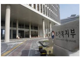 의사들이 첩약 시범사업 검증을?…한의계 ‘공분’