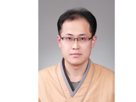 국민과 정부의 눈높이에 맞는 직능으로  거듭나기 위해서는 보수교육 변화 시급