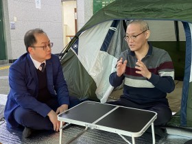 타이베이 중의사공회 부이사장 단식장 격려 방문