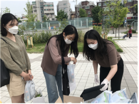 “마스크, 손세정제 정말 고마워요 학생들”