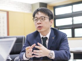 “임기 중 가장 큰 성과는 ‘코로나19 전화진료센터’”