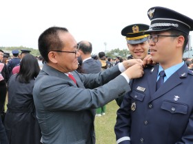 홍주의 회장, 한의 의무사관들의 밝은 앞날 응원