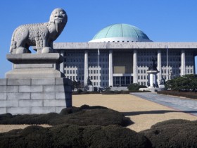 지역의사제에 한의사 포함···‘지역의사 양성법 제정안’ 법안소위 통과