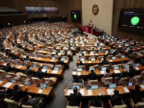 ‘간호법·면허박탈법’ 국회 본회의 통과···與, 표결 불참