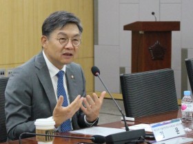 “비대면 플랫폼 사업자의 의약품 도매상 설립 막는다”