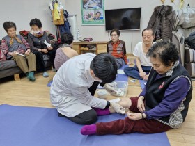 “찾아가는 경로당 한의 순회진료로 어르신 건강 챙긴다”