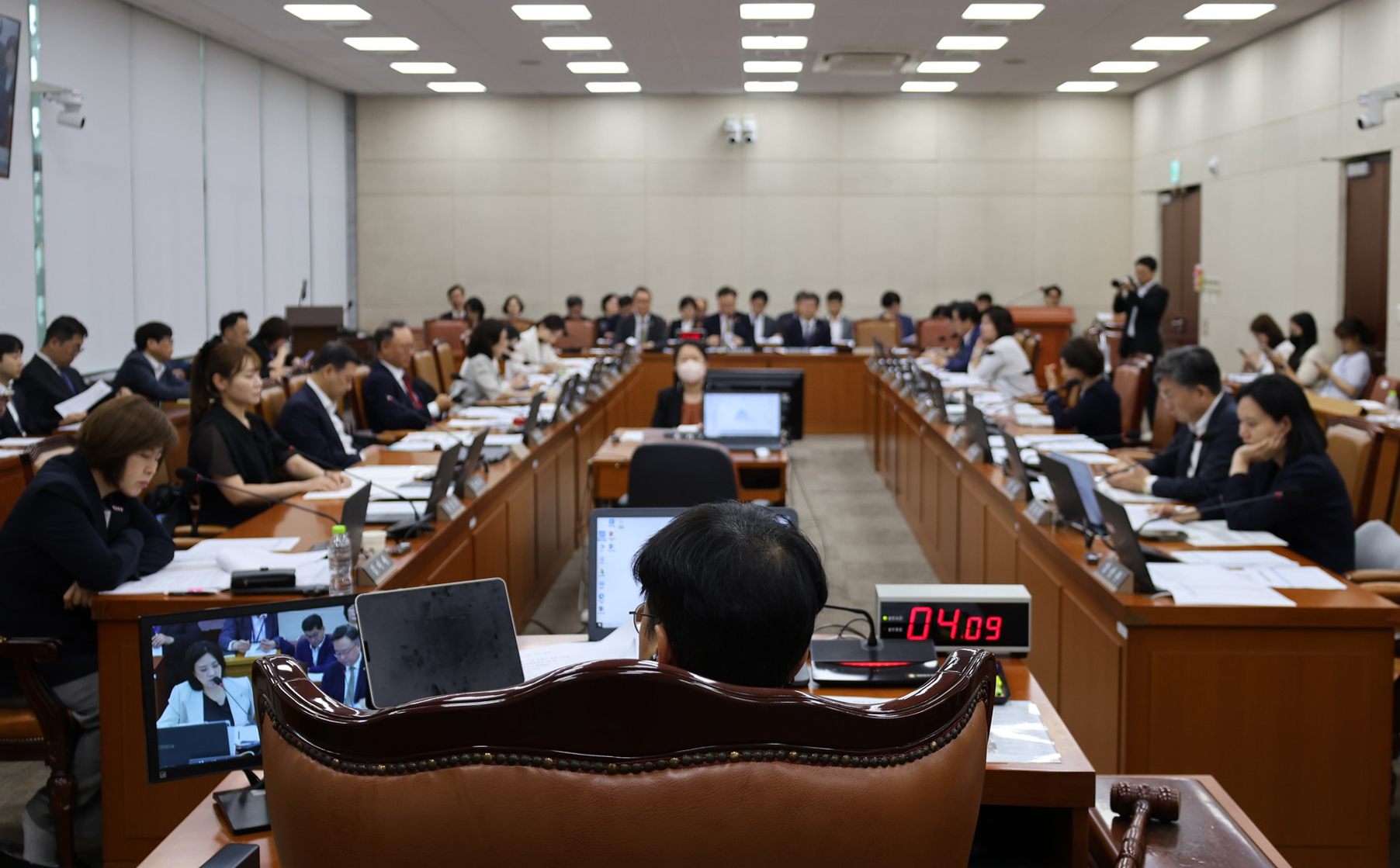 512616961_122178111242346359_6124112501629187398_n 복사.jpg