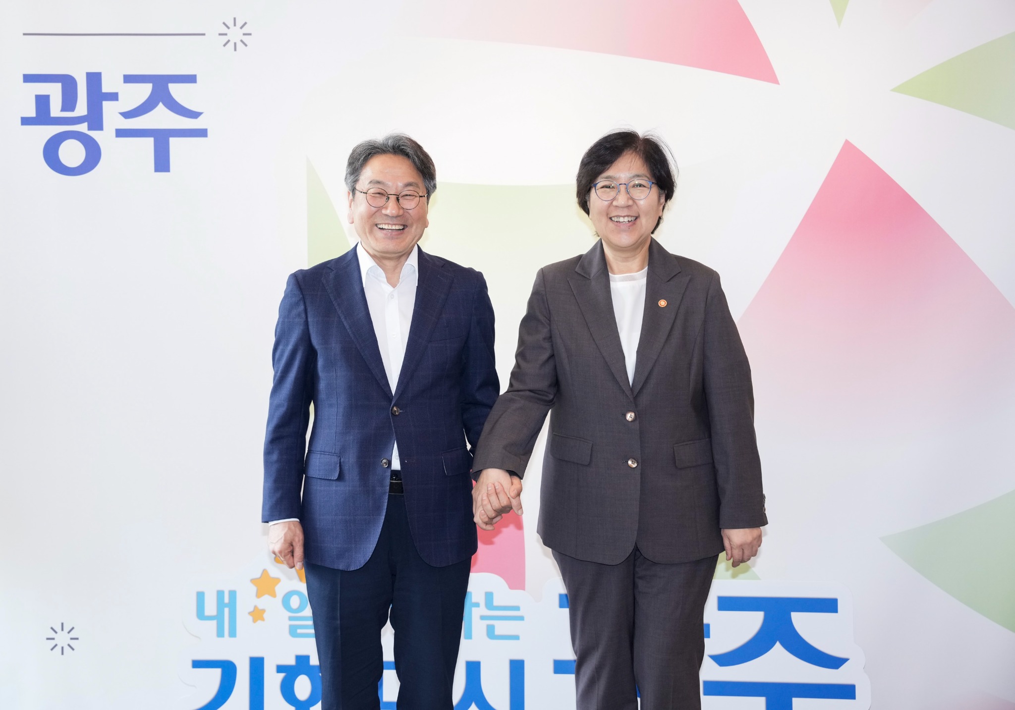 250806 정은경 보건복지부 장관 시청방문GJI01200.jpg