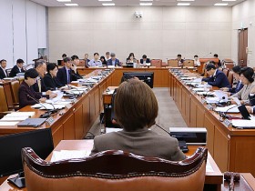 ‘지역의사제’ 또 다시 계류…“공청회 열어 전문가 의견 수렴”