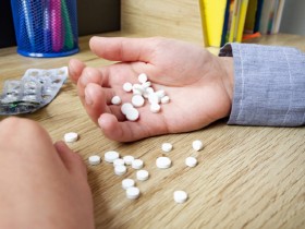 ‘공부 잘하는 약’으로 둔갑한 ADHD 약물, 자극과민성 등 부작용 심각