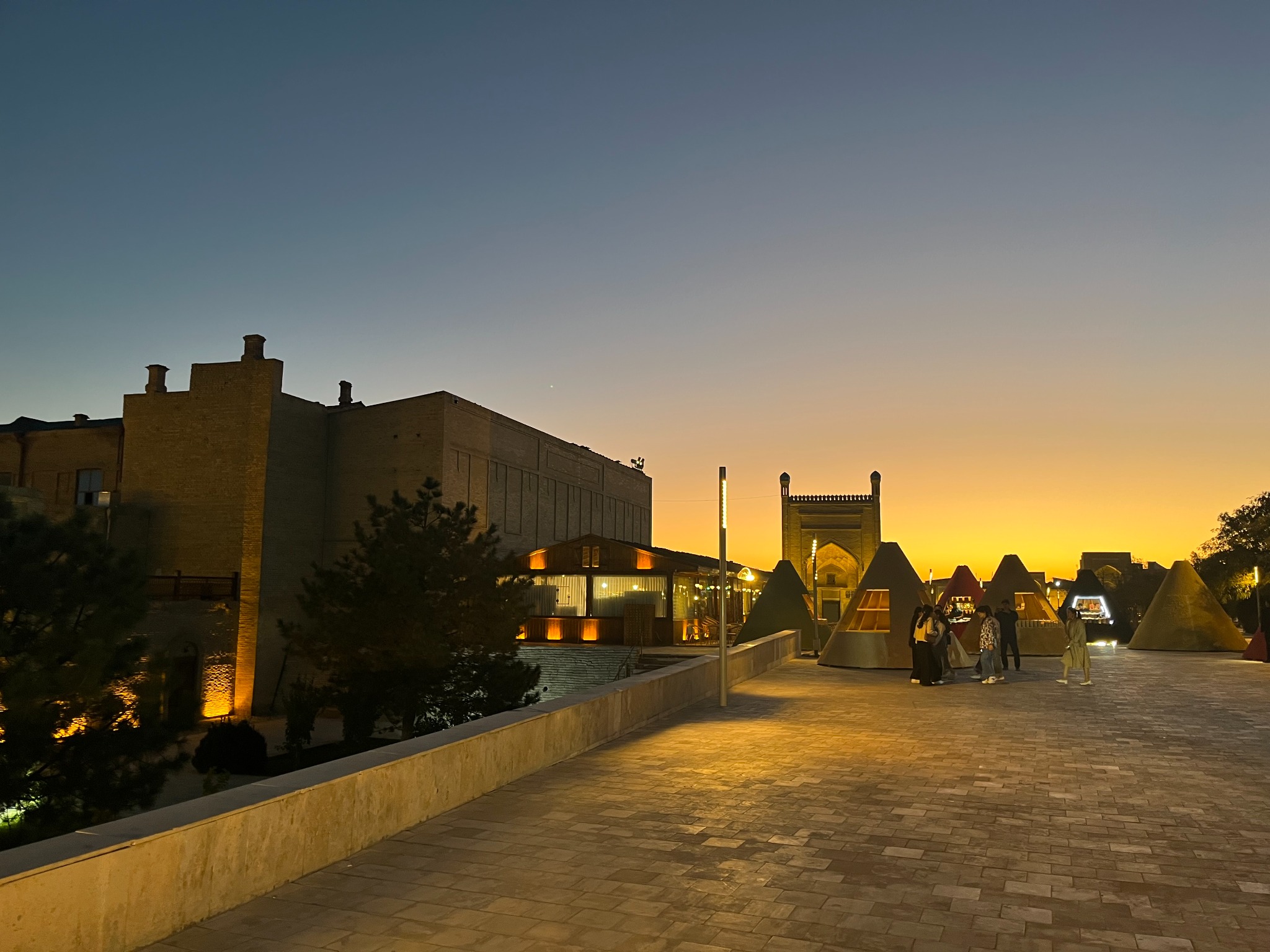 우즈벡 부하라 기고문 최홍욱2.jpg