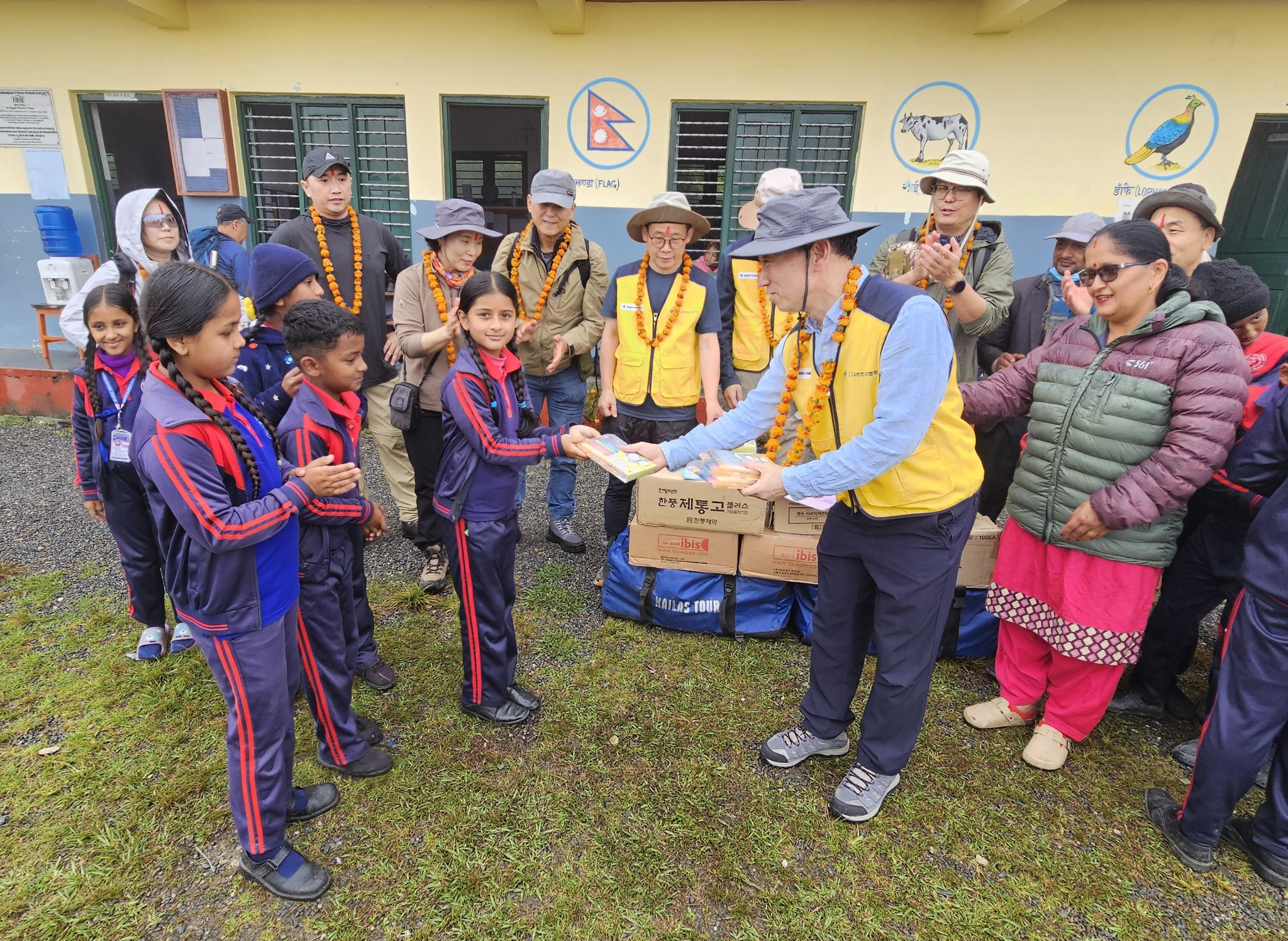 강원 네팔 봉사2.jpg