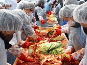 “손끝에 담긴 온기 ‘따뜻한 김장’으로 나눔 실천”