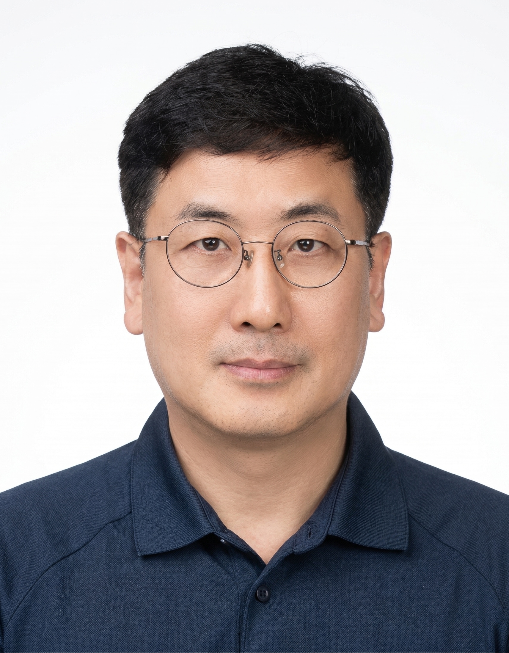 동국동문임원(김정룡 이사).jpg