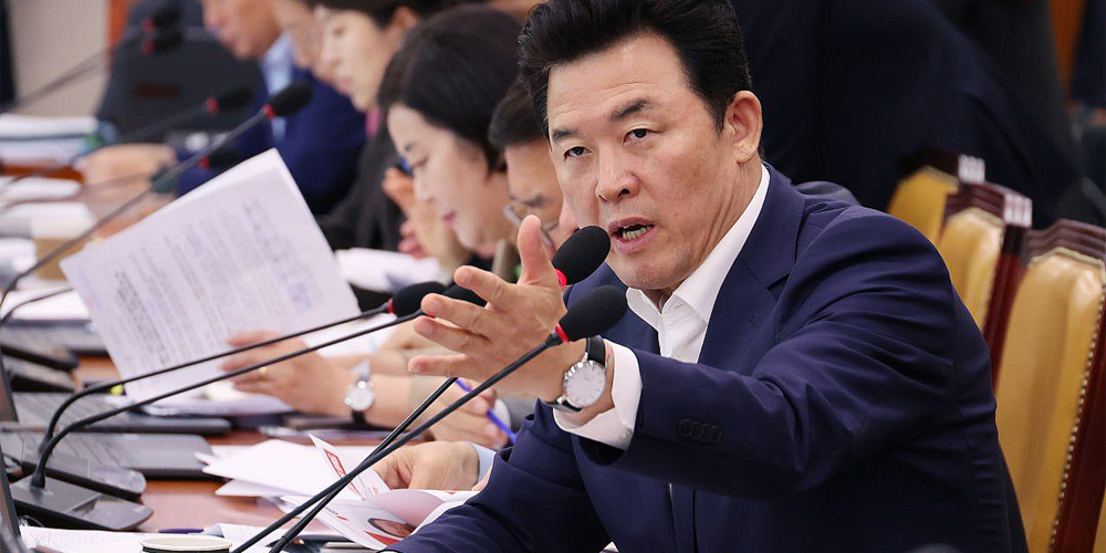 학교에 정신건강 전문가 배치…‘소아청소년 심신건강 4법’ 추진