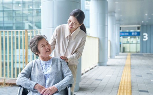 30일부터 282개 장기요양기관 병원동행 시범사업 개시