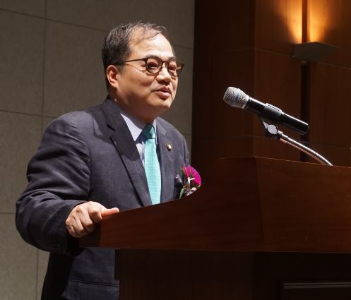 최동익