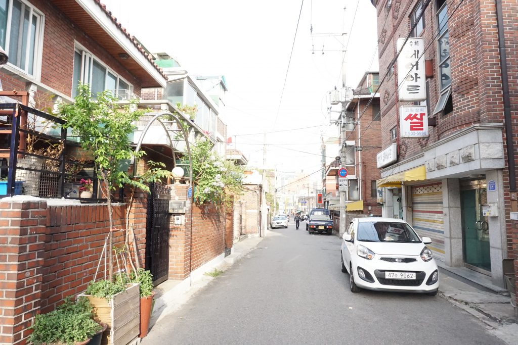 강북구 수유동의 좁은 골목길
